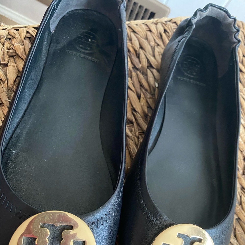 Tory Burch black ballet flats - Picture 2 of 6